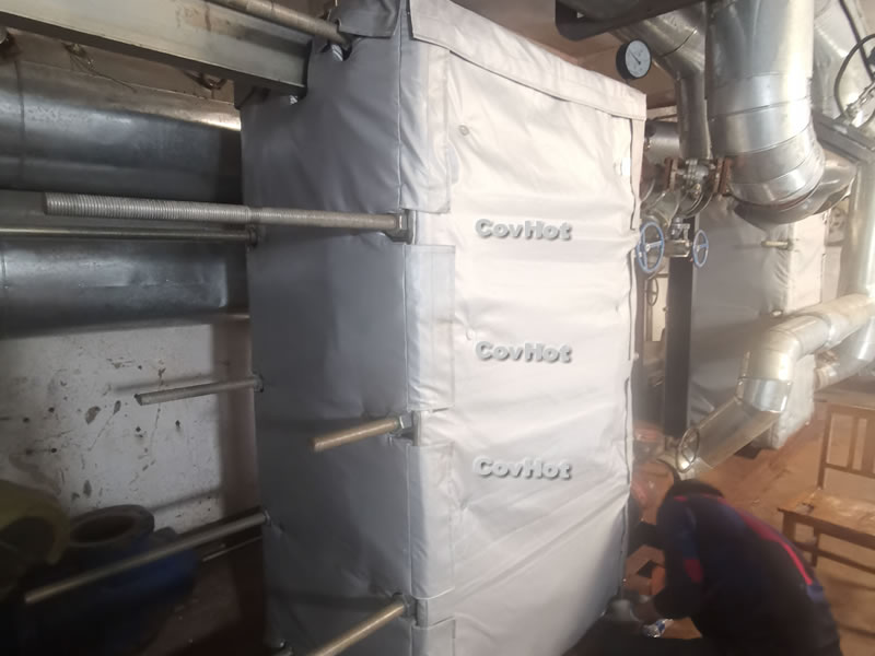 板式<a href=http://m.cprl.com.cn/e/tags/?tagname=%E6%8D%A2%E7%83%AD%E5%99%A8%E4%BF%9D%E6%B8%A9 target=_blank class=infotextkey>換熱器保溫</a>,<a href=http://m.cprl.com.cn/e/tags/?tagname=%E5%8F%AF%E6%8B%86%E5%8D%B8%E4%BF%9D%E6%B8%A9%E5%A5%97 target=_blank class=infotextkey>可拆卸<a href=http://m.cprl.com.cn/e/tags/?tagname=%E4%BF%9D%E6%B8%A9%E5%A5%97 target=_blank class=infotextkey>保溫套</a></a>